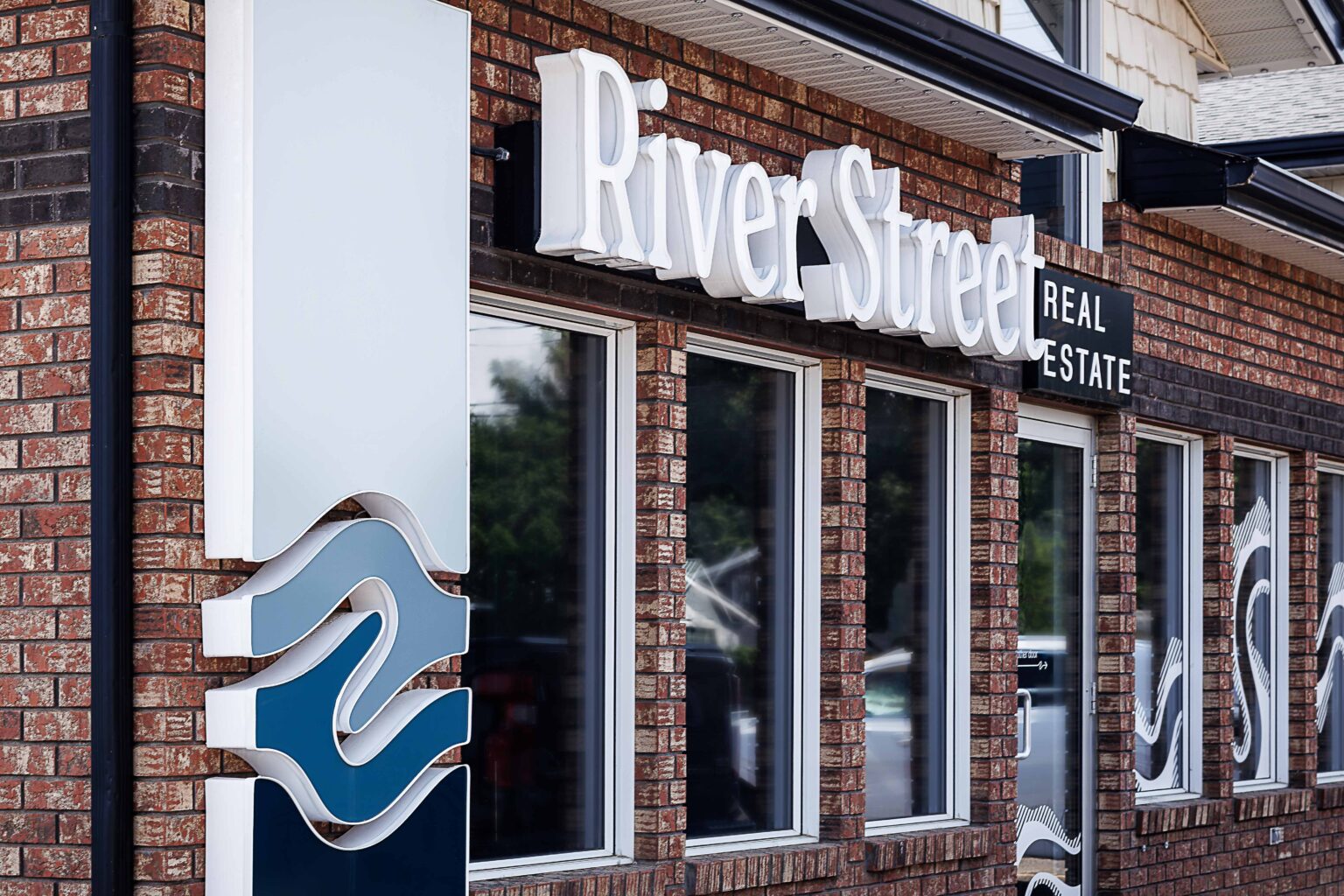 Medicine Hat Contracting